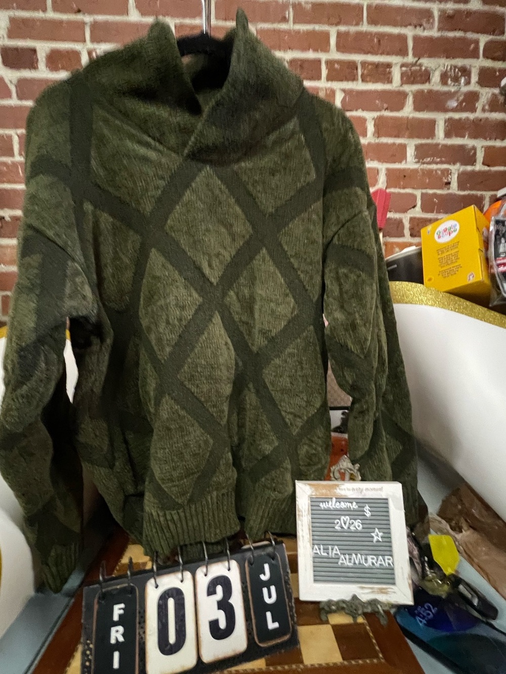 JAYUSEONEOn high quality sweater